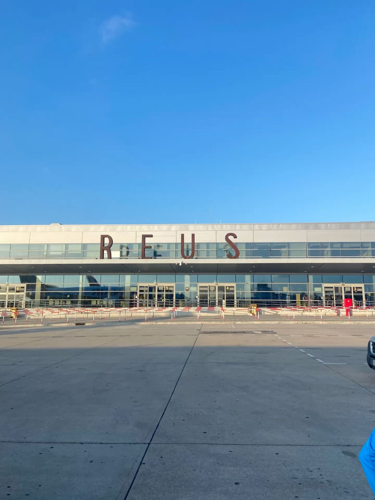 Reus airport terminal