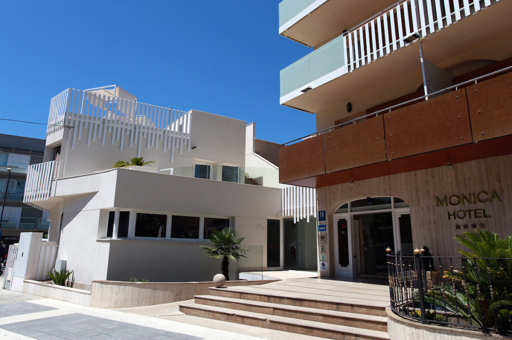 © Antonio Vega Constructor